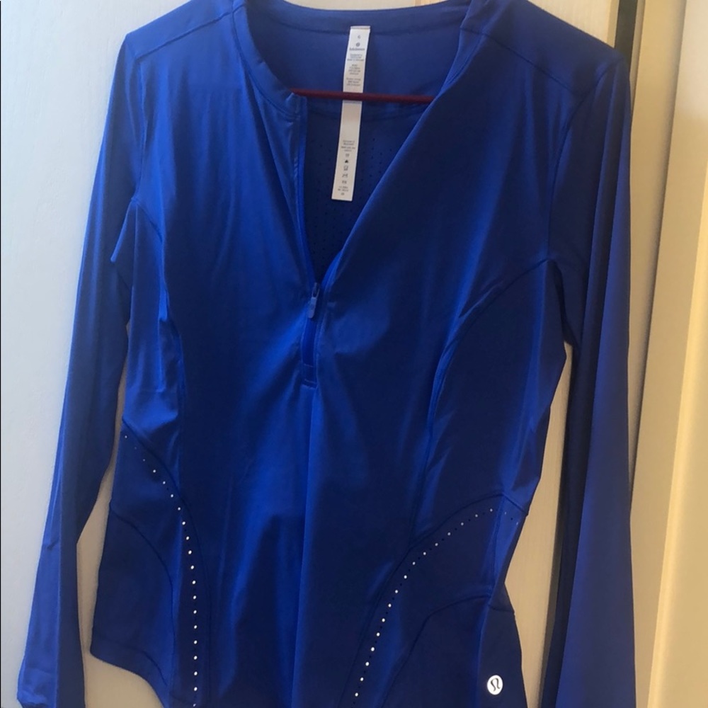 Flash forward half zip- never worn with tags!